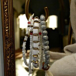 Set of 5 Stretch Bracelets New Without Tags